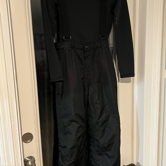 Black Suspender Snow Overalls Boys size 10/12 - Picture 3 of 5